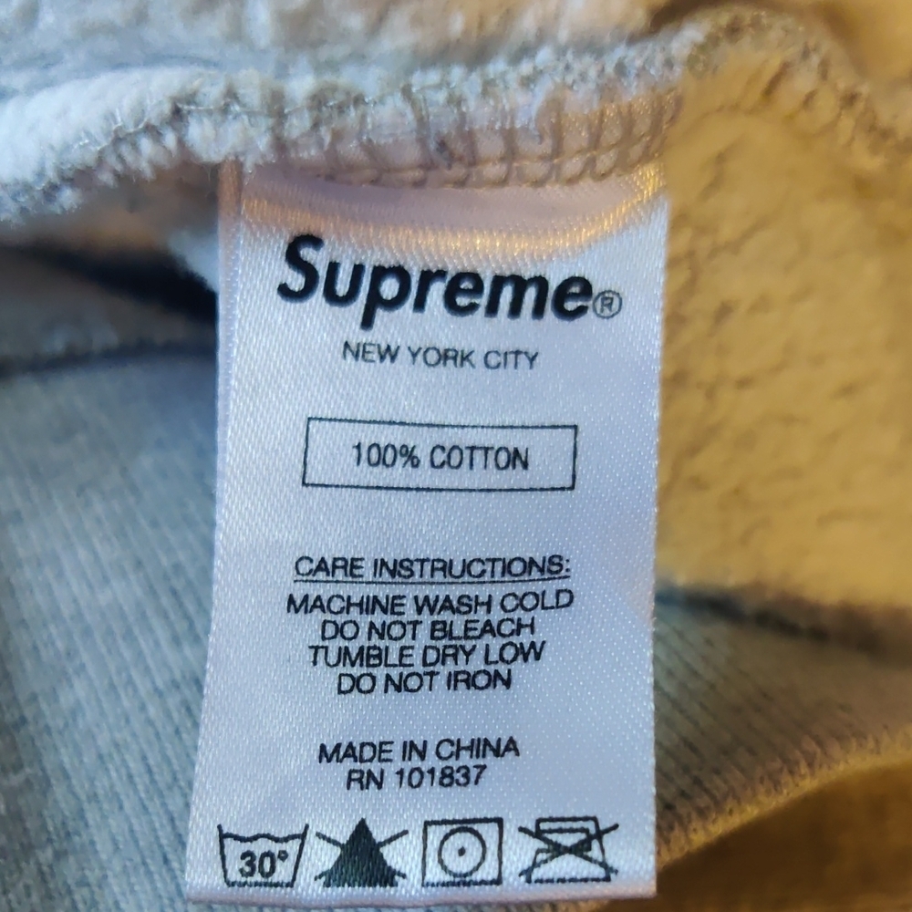 Supreme Gray Hoodie for Men Size Medium - Picture 5 of 6